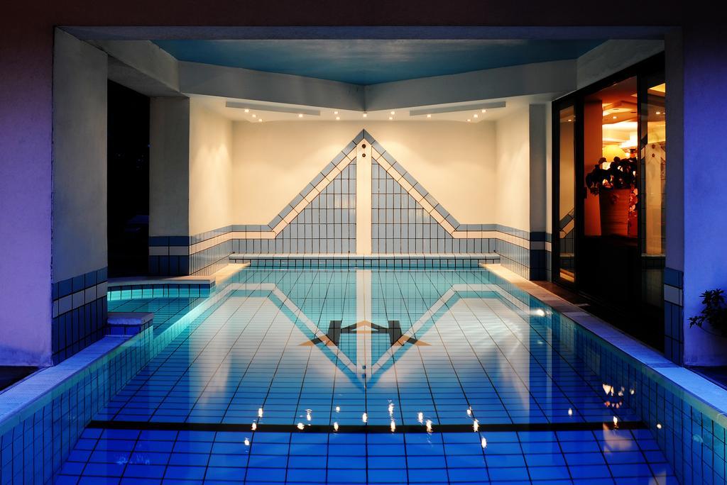 Hotel Ambassador Риччоне Экстерьер фото